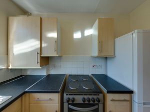 Kitchen 2 - 22 Dollis Drive - Student homes Farnham for UCA Students
