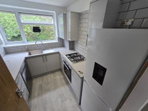  - 18 Dollis Drive - Student homes Farnham for UCA Students