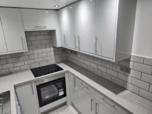 New kitchen, hob and oven - 20 Dollis Drive - Student homes Farnham for UCA Students